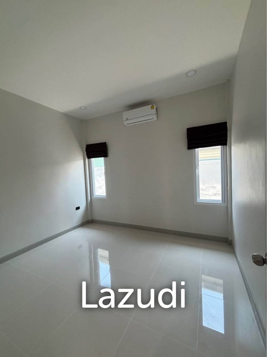Soi 70: Modern Pool Villa, Freehold with Private Pool