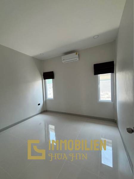 Pool / 3 Schlafzimmer / Europäische Küche