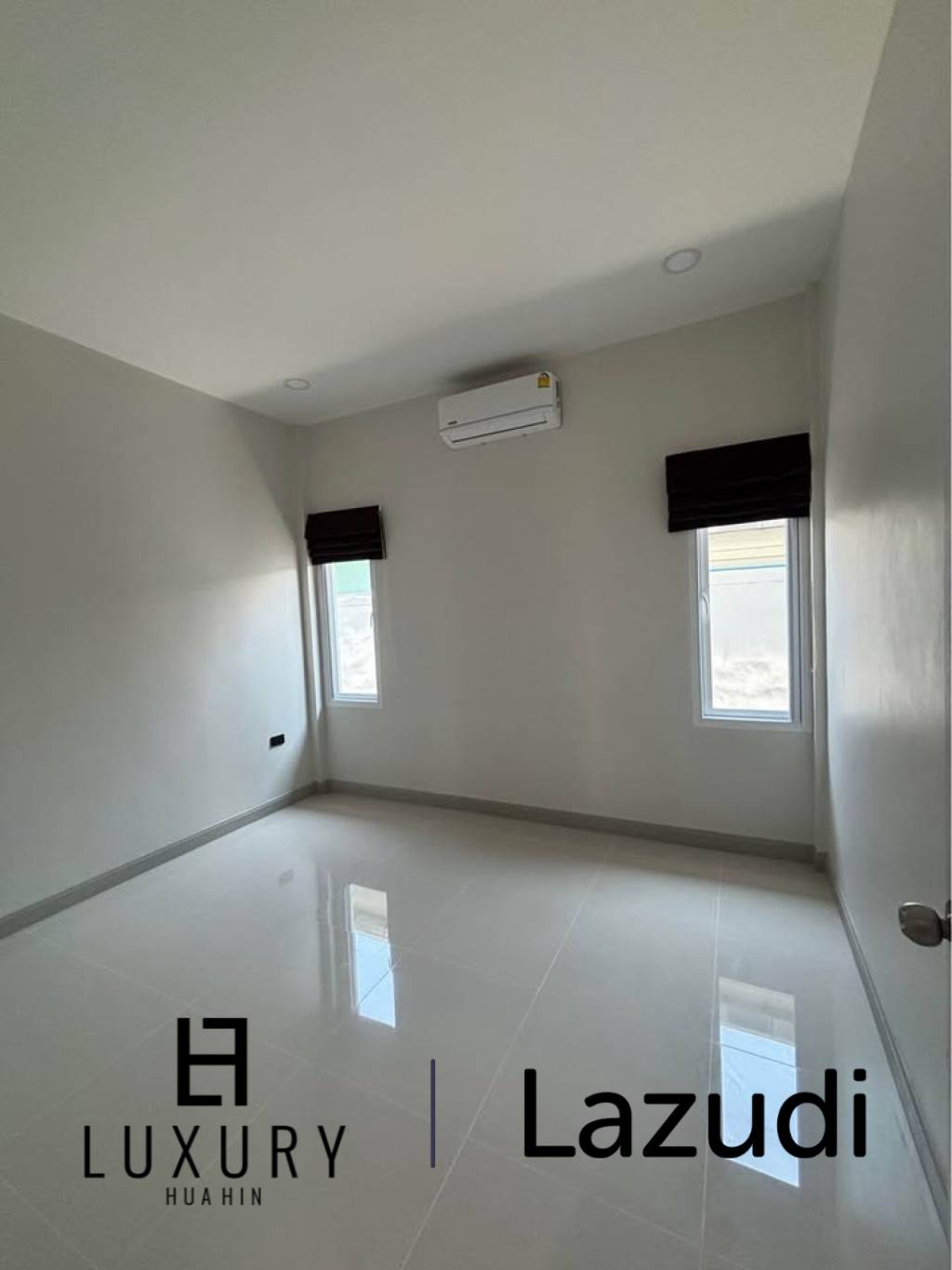 Soi 70: Modern Pool Villa, Freehold with Private Pool