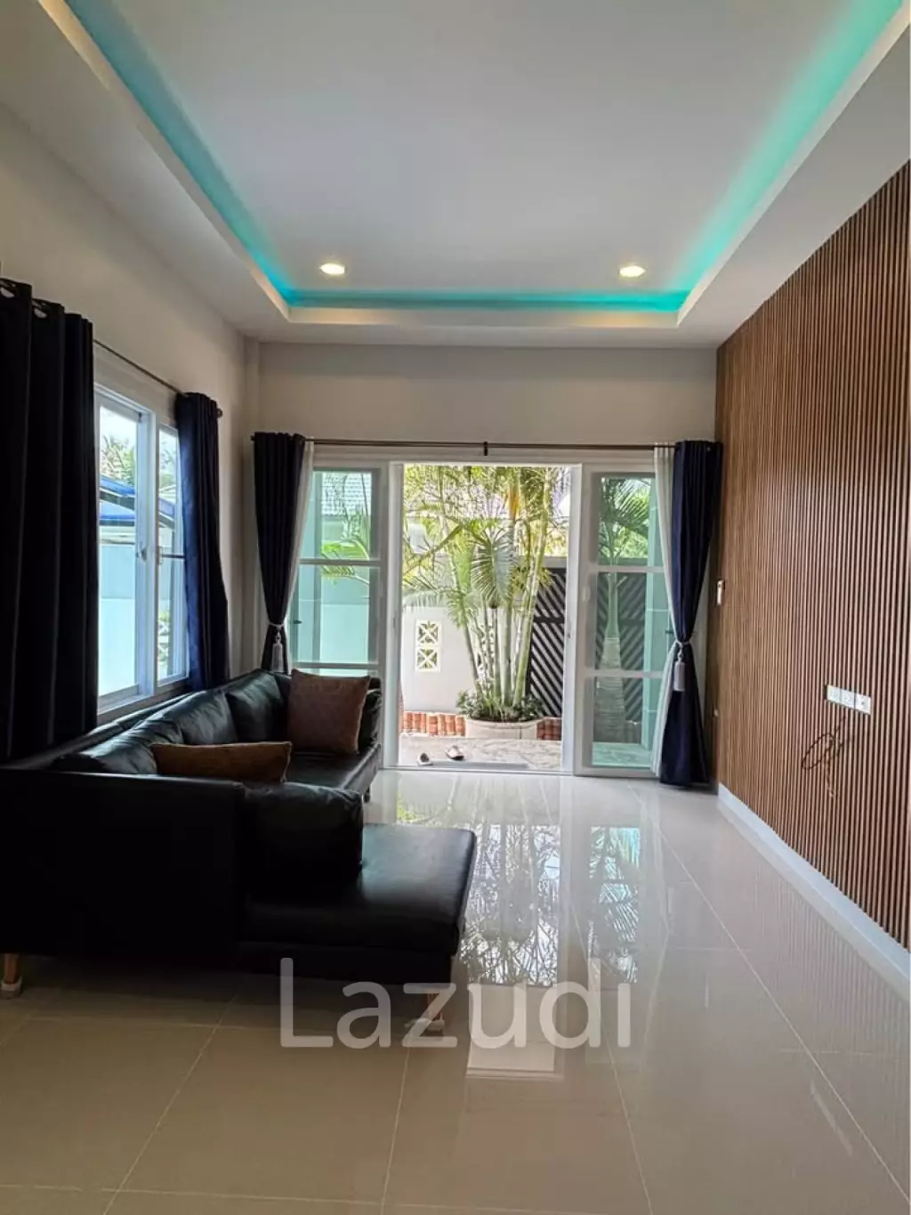 Soi 70: Modern Pool Villa, Freehold with Private Pool