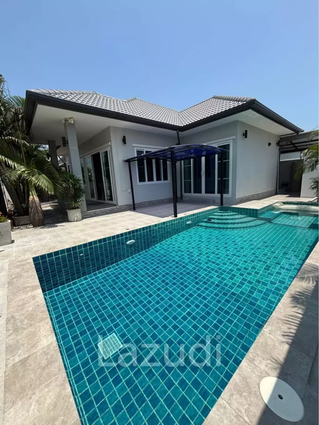 Soi 70: Modern Pool Villa, Freehold with Private Pool