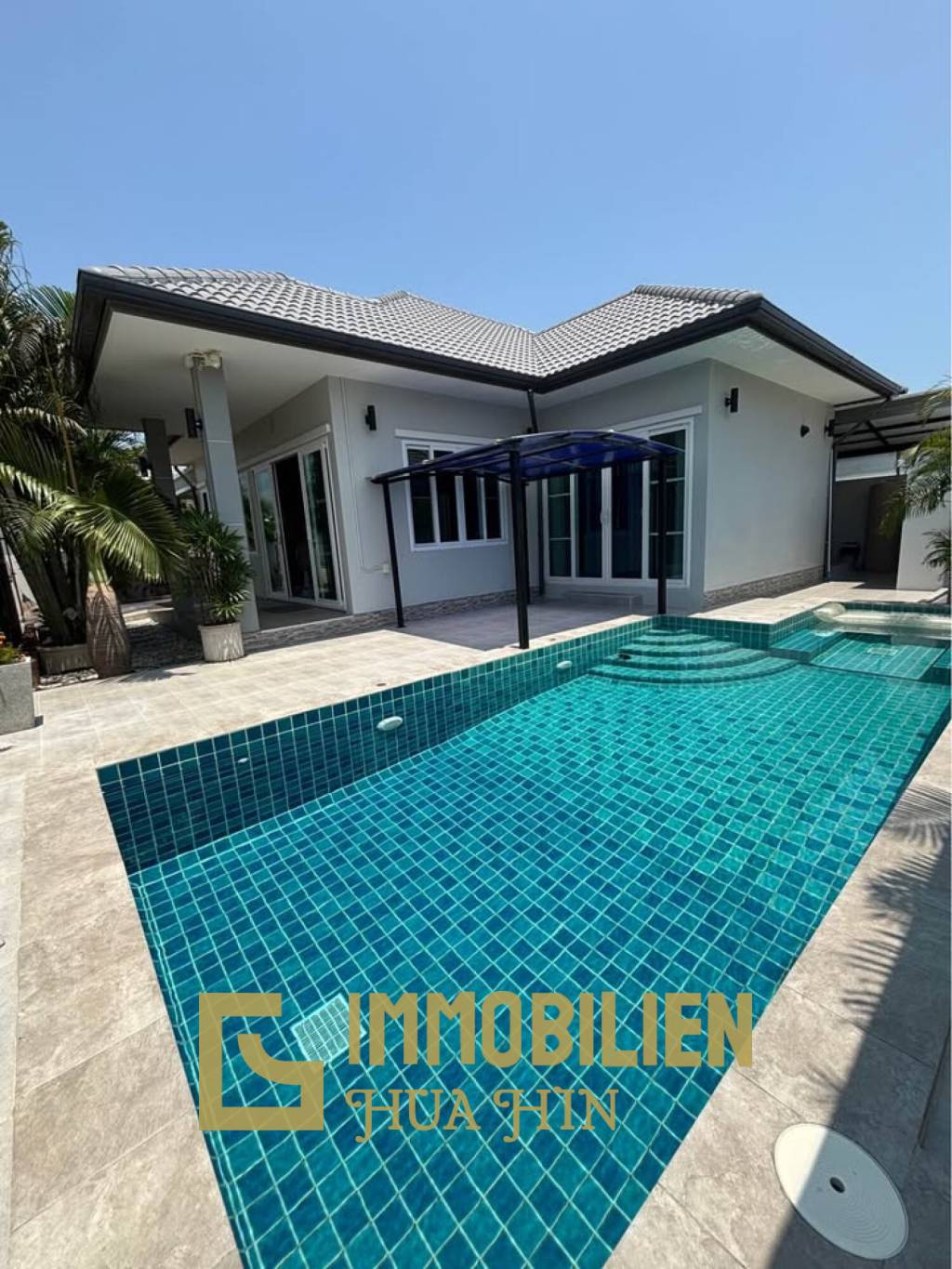 Pool / 3 Schlafzimmer / Europäische Küche