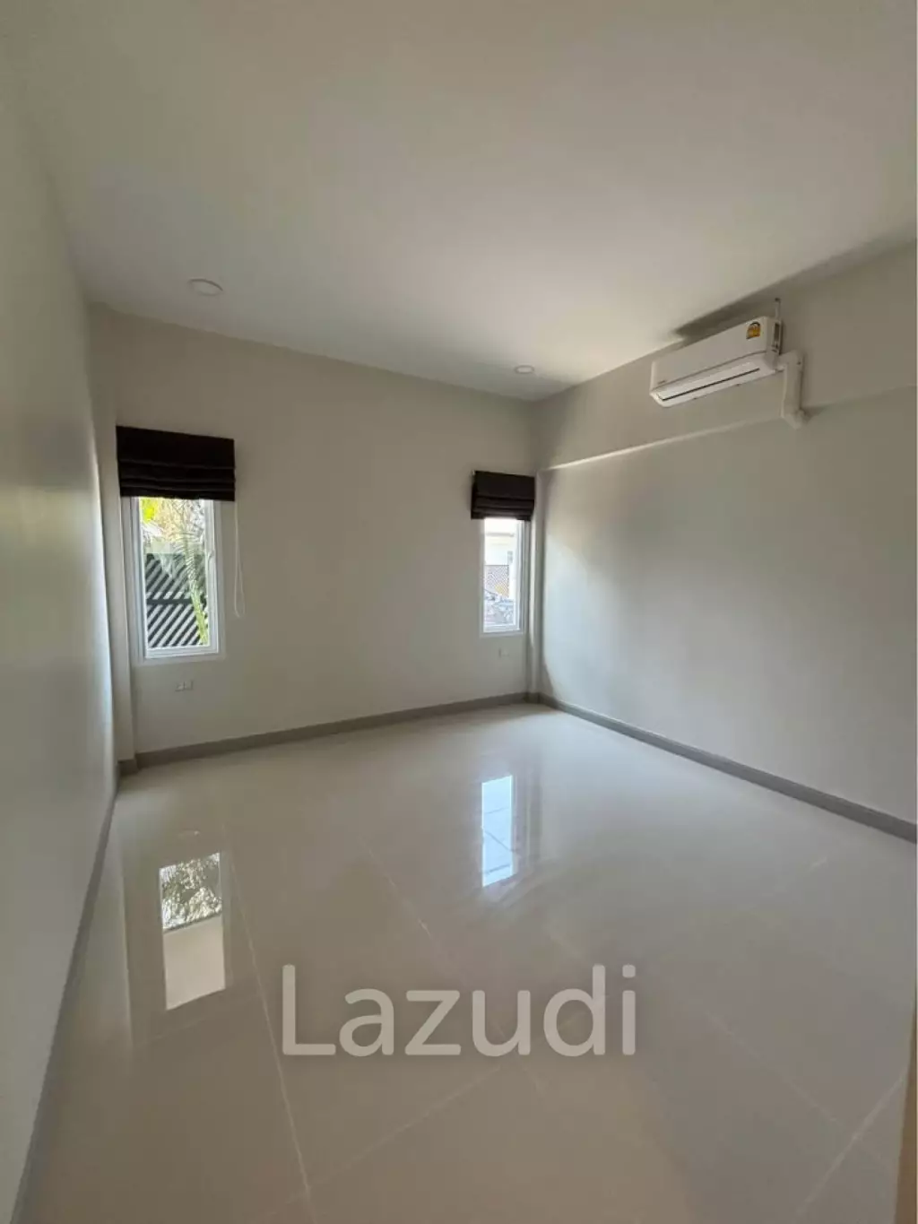 Soi 70: Modern Pool Villa, Freehold with Private Pool