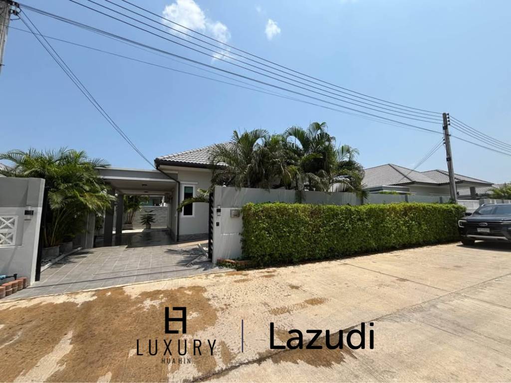 Soi 70: Modern Pool Villa, Freehold with Private Pool