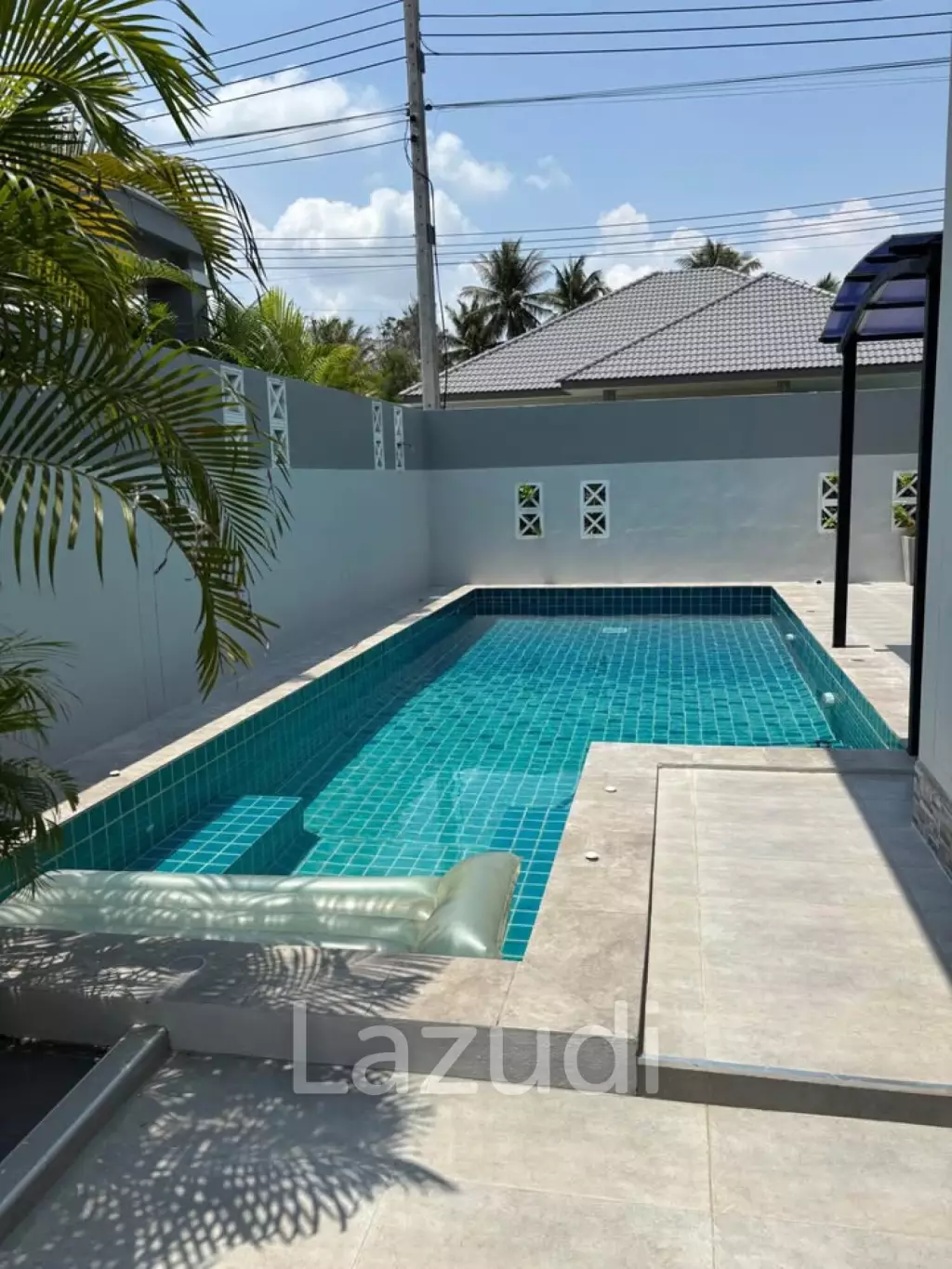 Soi 70: Modern Pool Villa, Freehold with Private Pool