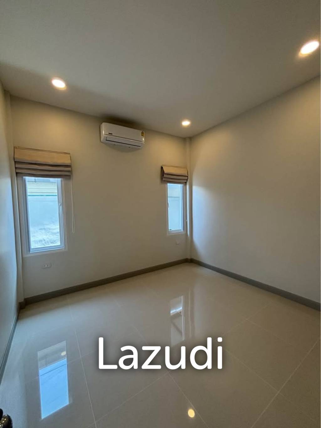 Soi 70: Modern Pool Villa, Freehold with Private Pool