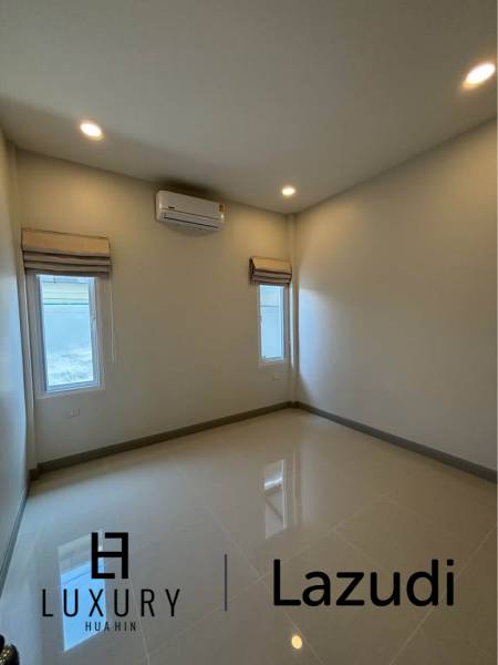 Soi 70: Modern Pool Villa, Freehold with Private Pool