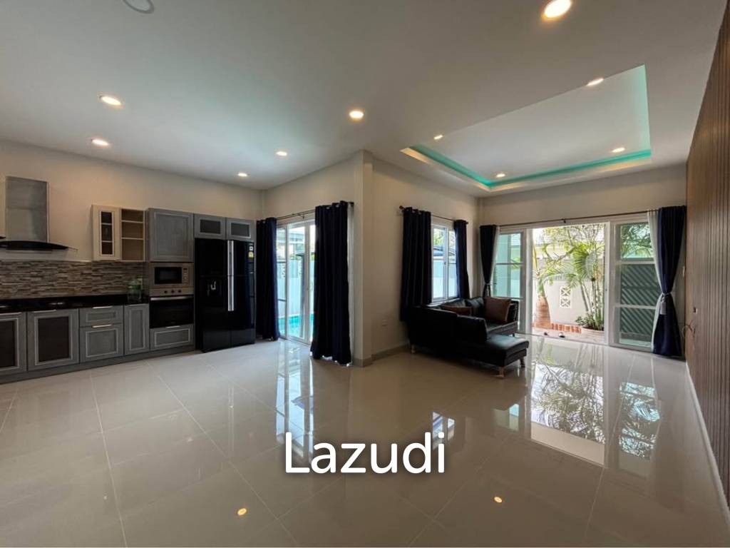 Soi 70: Modern Pool Villa, Freehold with Private Pool