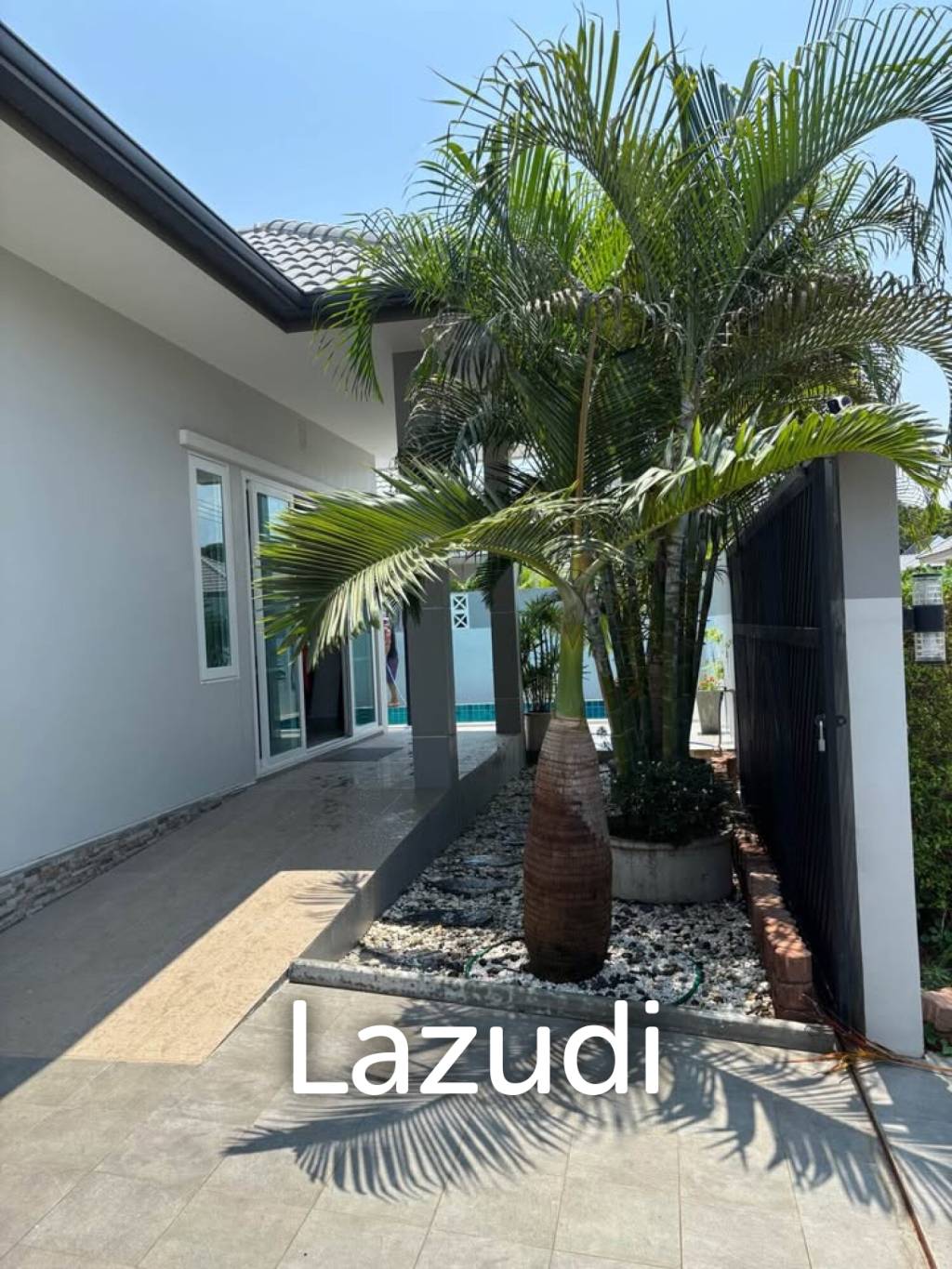 Soi 70: Modern Pool Villa, Freehold with Private Pool