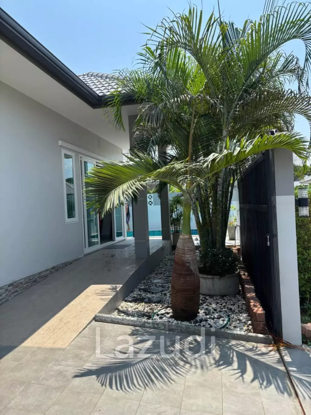 Soi 70: Modern Pool Villa, Freehold with Private Pool