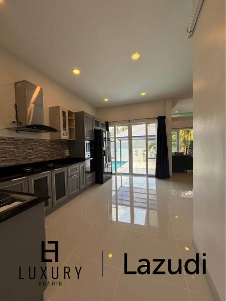 Soi 70: Modern Pool Villa, Freehold with Private Pool