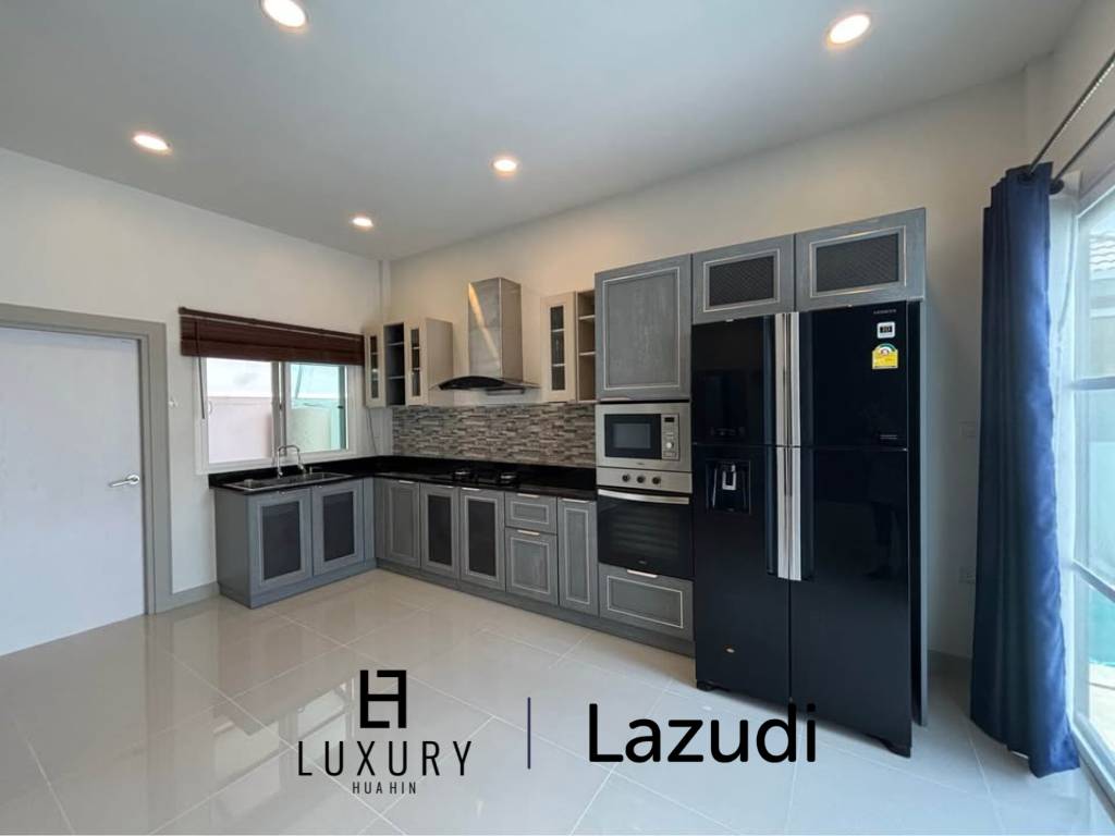 Soi 70: Modern Pool Villa, Freehold with Private Pool