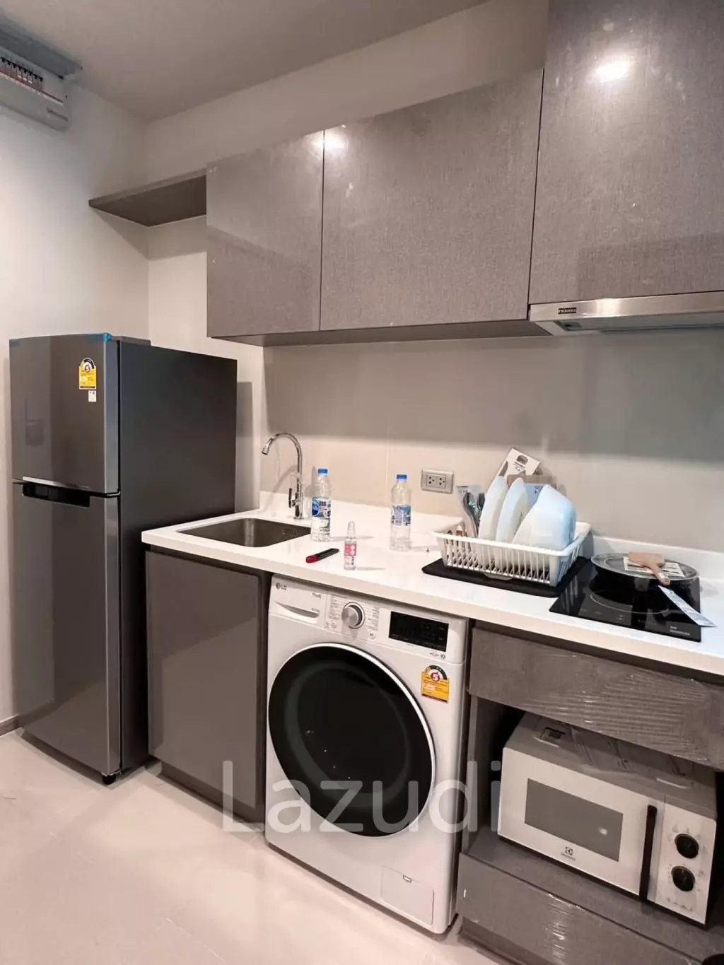 1 Bedroom 1 bathroom 32 SQ.M. Life Asoke Hype