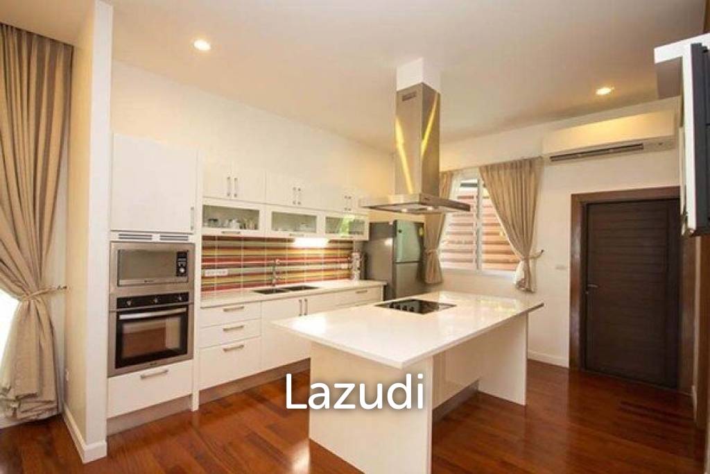 Luxury Modern 4 Bed Pool Villa 200 meters from Beach