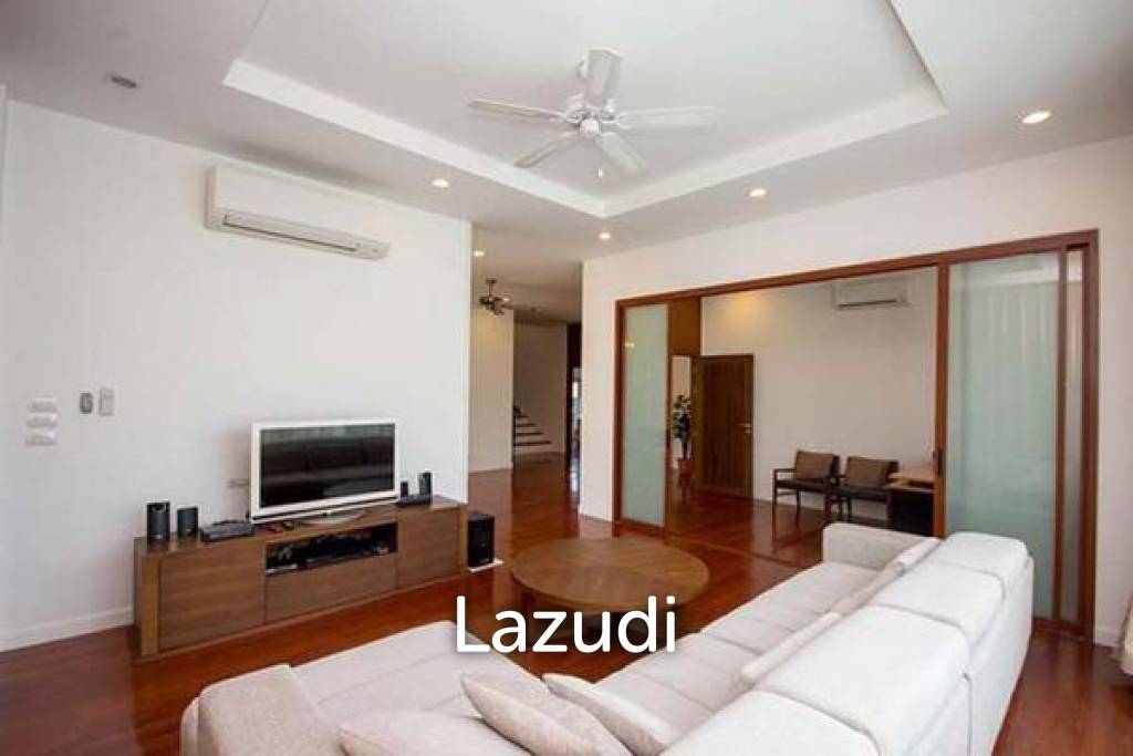 Luxury Modern 4 Bed Pool Villa 200 meters from Beach