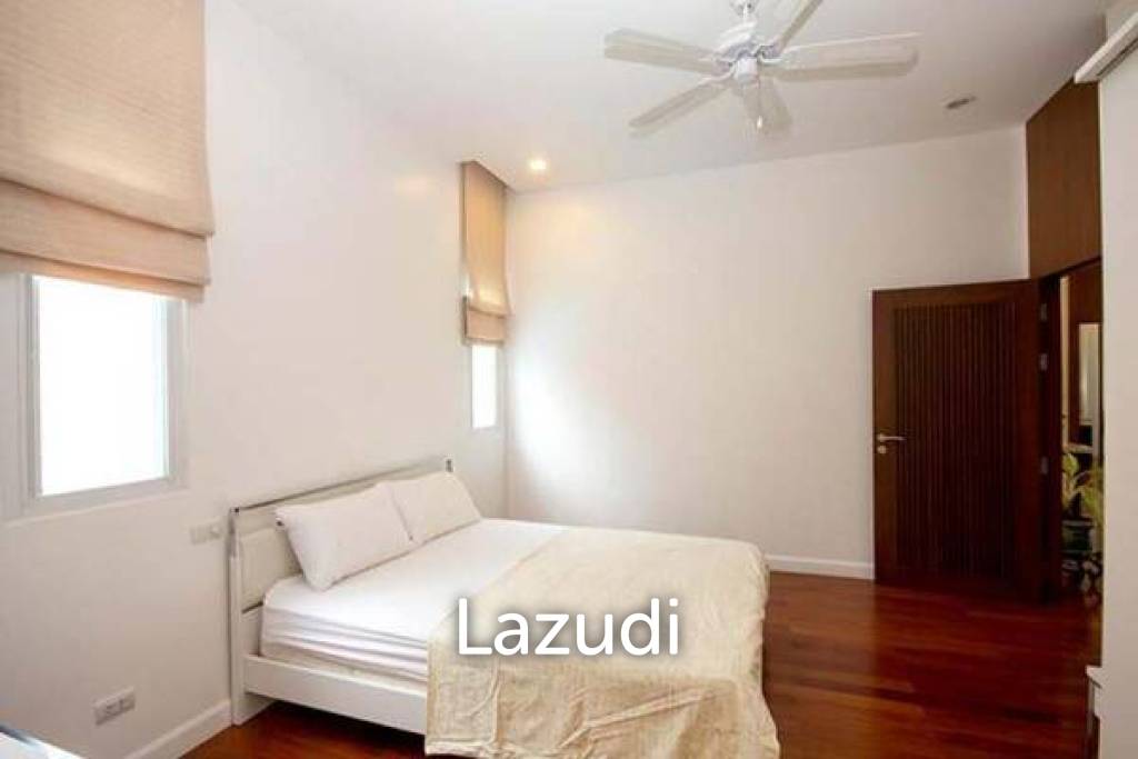 Luxury Modern 4 Bed Pool Villa 200 meters from Beach