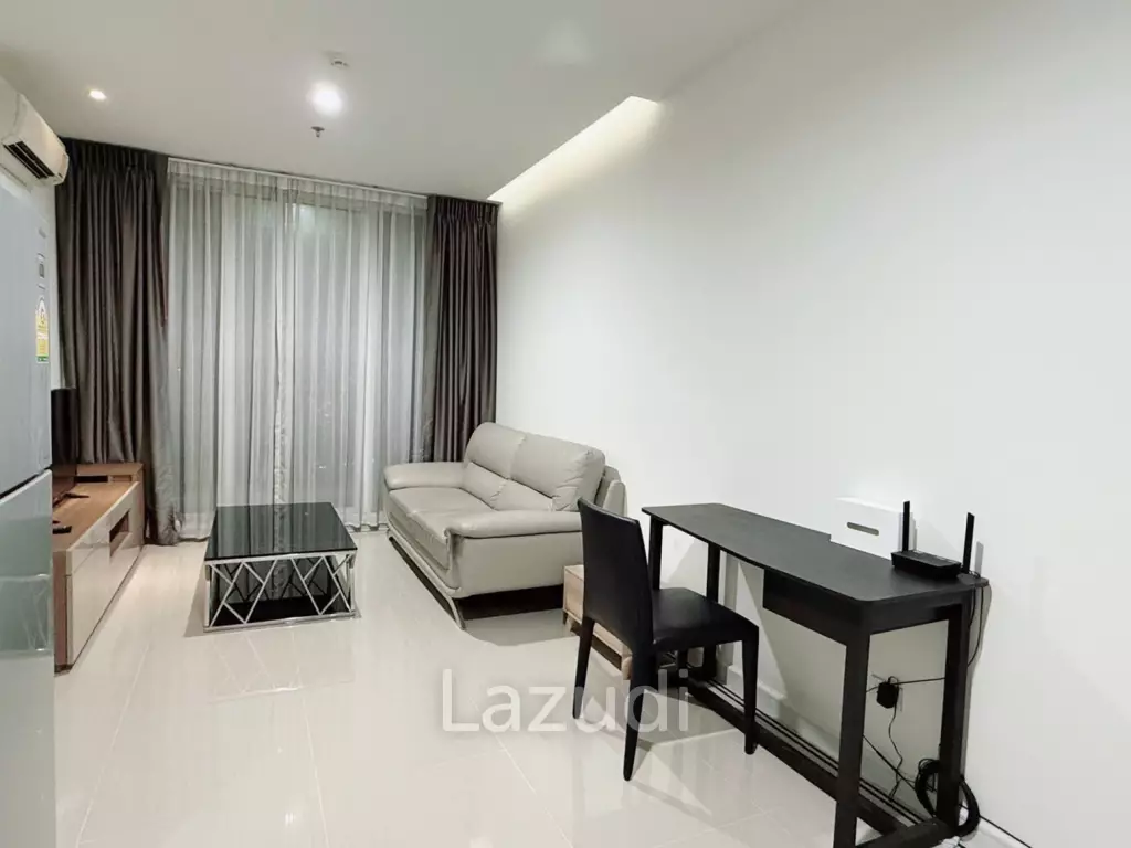 1 Bed 1 Bath 41 SQ.M T.C. Green Condominium