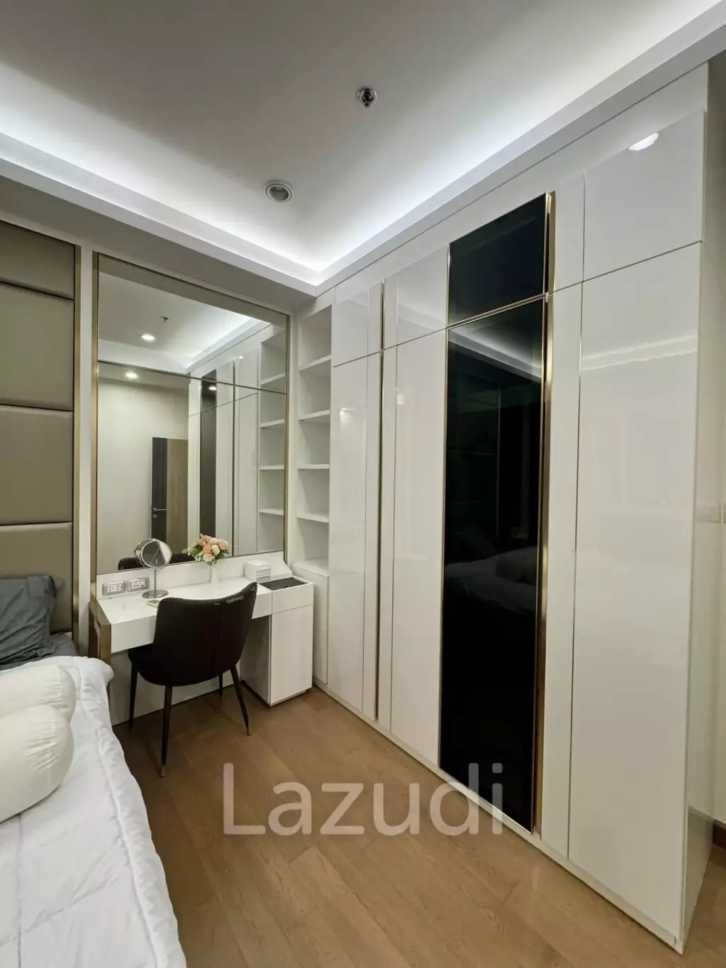 1 Bedroom 1 Bathroom 61 SQ.M Supalai Elite Phayathai