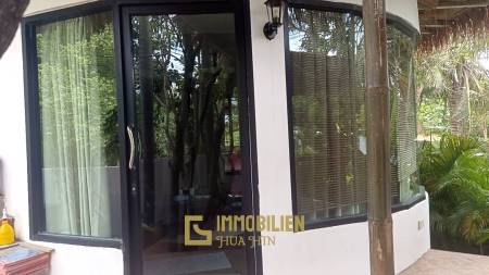 SAI NOI BEACH: Seltene Gelegenheit / Pool Villa NUR 100 m vom Strand entfernt