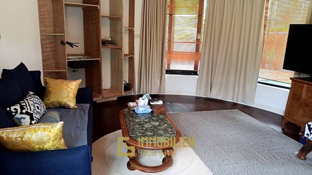 SAI NOI BEACH: Seltene Gelegenheit / Pool Villa NUR 100 m vom Strand entfernt