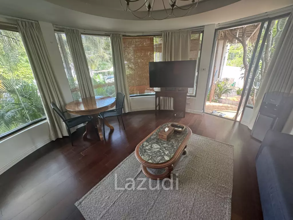 SAI NOI BEACH: UNIQUE pool villa a few 100 m from beachfront