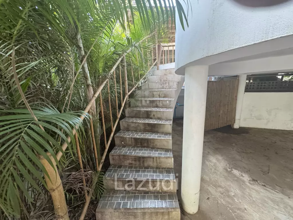 SAI NOI BEACH: UNIQUE pool villa a few 100 m from beachfront