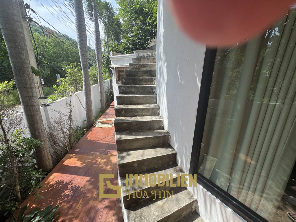 SAI NOI BEACH: Seltene Gelegenheit / Pool Villa NUR 100 m vom Strand entfernt