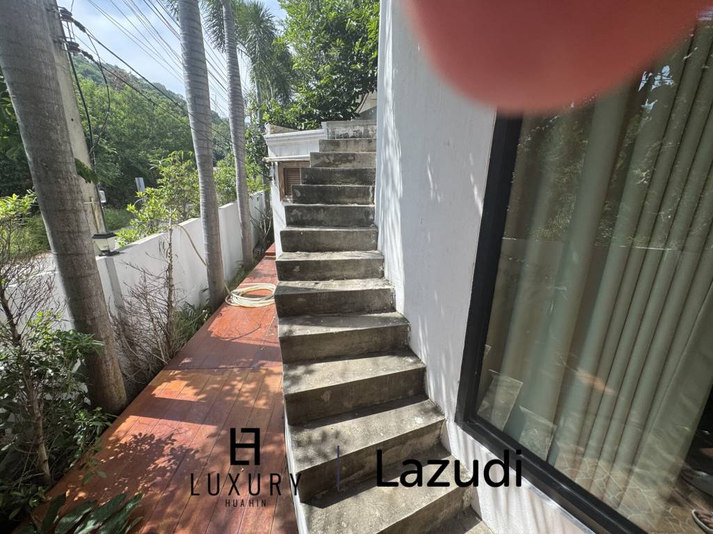 SAI NOI BEACH: UNIQUE pool villa a few 100 m from beachfront