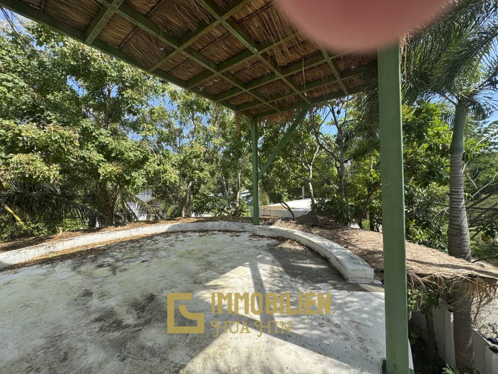 SAI NOI BEACH: Seltene Gelegenheit / Pool Villa NUR 100 m vom Strand entfernt