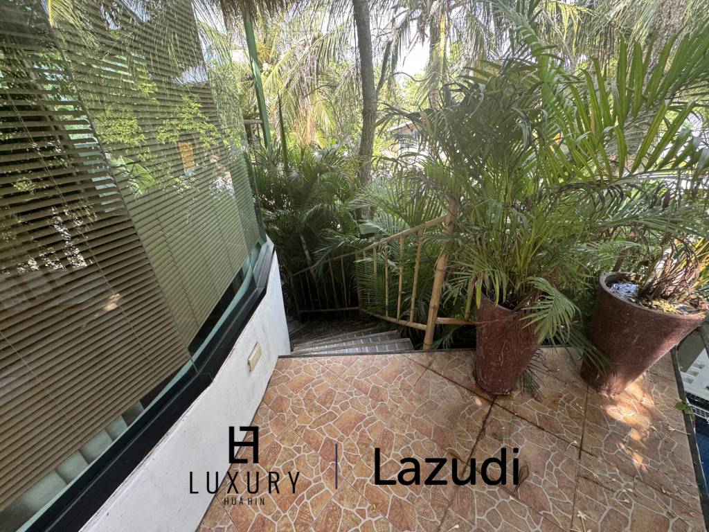 SAI NOI BEACH: UNIQUE pool villa a few 100 m from beachfront