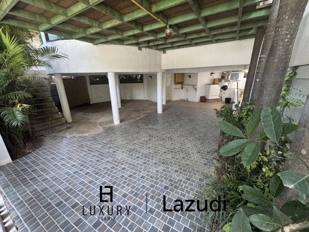 SAI NOI BEACH: UNIQUE pool villa a few 100 m from beachfront