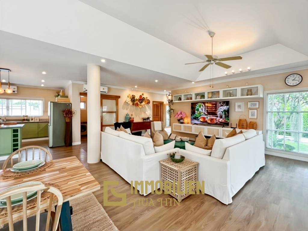 Smart House Valley Hua Hin: 3 Schlafzimmer Luxus Pool Villa