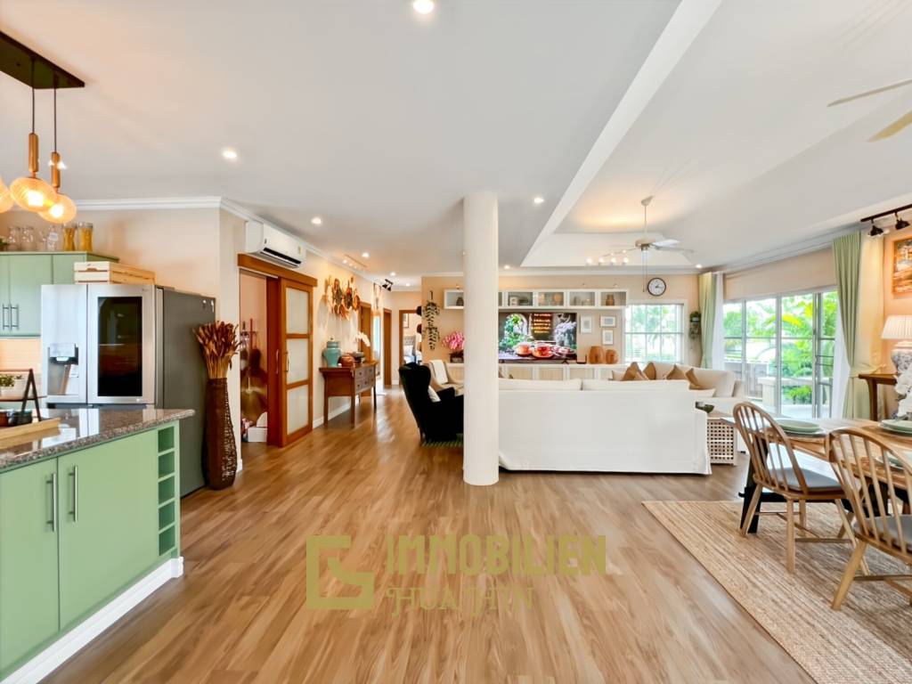 Smart House Valley Hua Hin: 3 Schlafzimmer Luxus Pool Villa