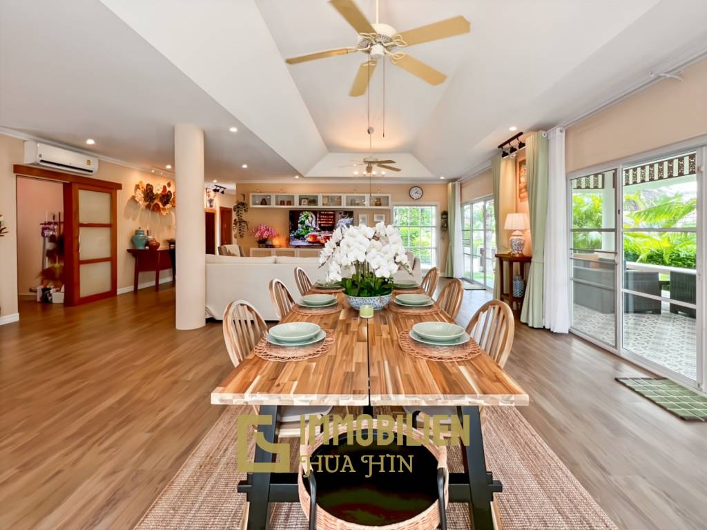 Smart House Valley Hua Hin: 3 Schlafzimmer Luxus Pool Villa