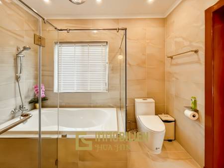 Smart House Valley Hua Hin: 3 Schlafzimmer Luxus Pool Villa