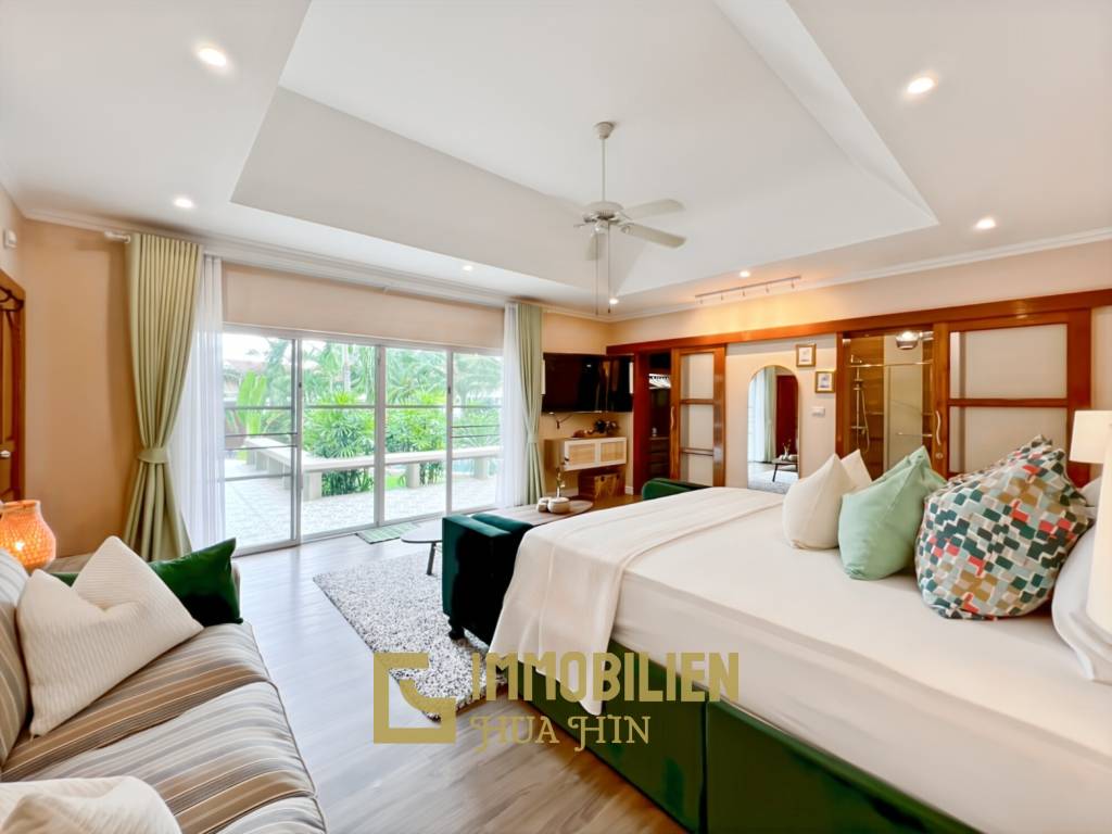 Smart House Valley Hua Hin: 3 Schlafzimmer Luxus Pool Villa