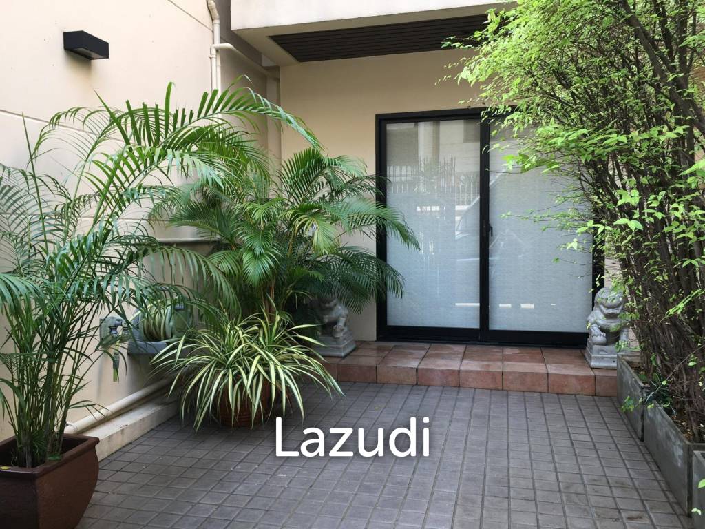 Spacious Home Office in Central Phrom Phong Thonglor