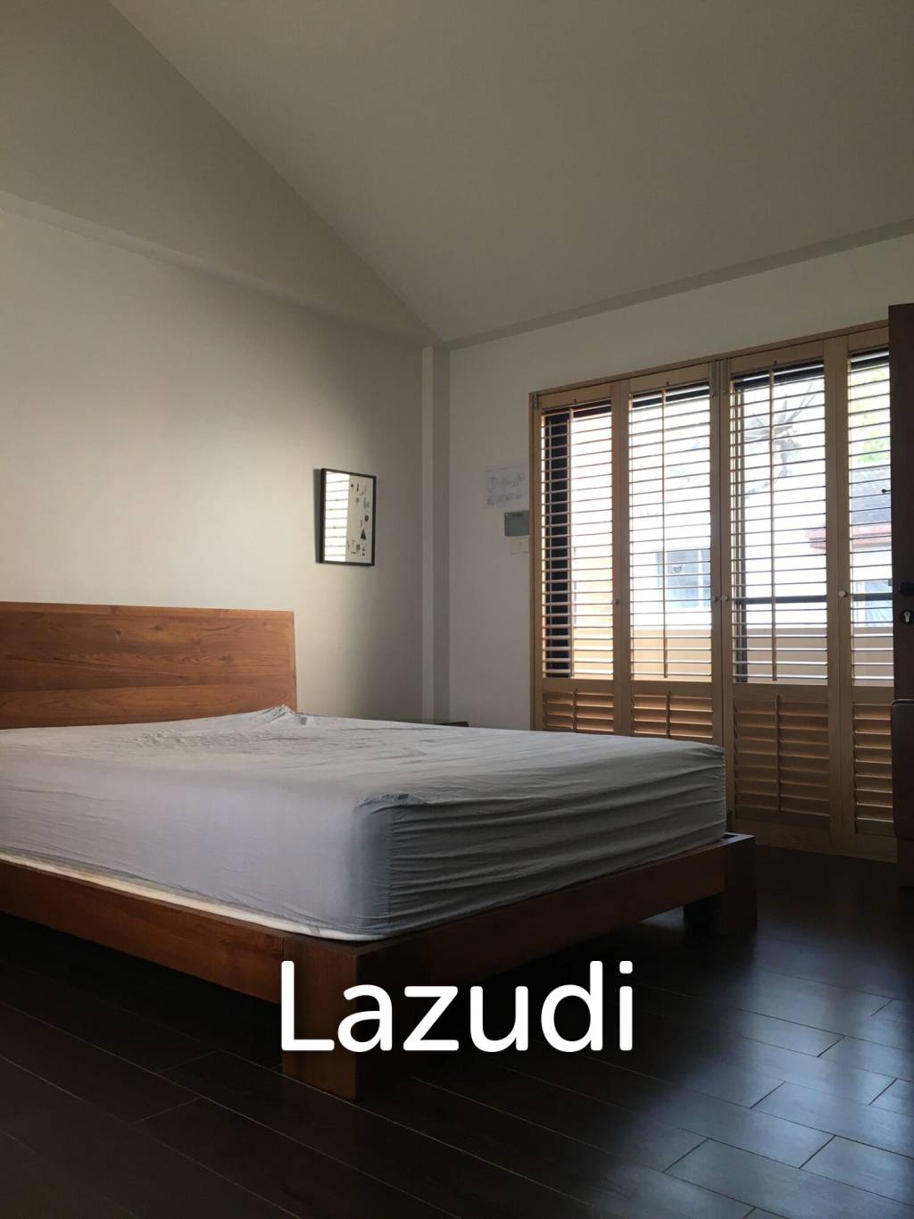 Spacious Home Office in Central Phrom Phong Thonglor