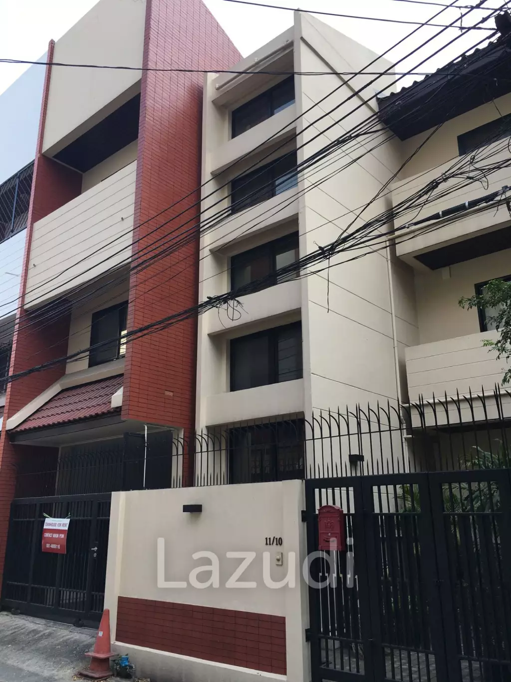 Spacious Home Office in Central Phrom Phong Thonglor