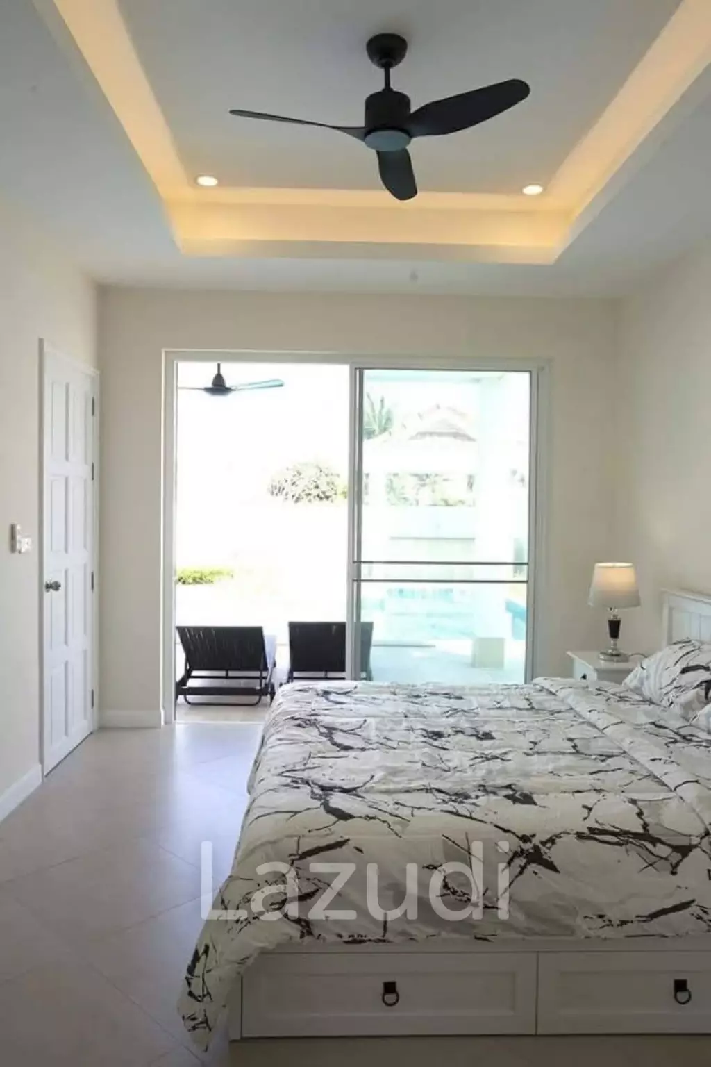 Luxury Pool Villa, 3 bed, 3 bath . 2 minutes from Golf Course