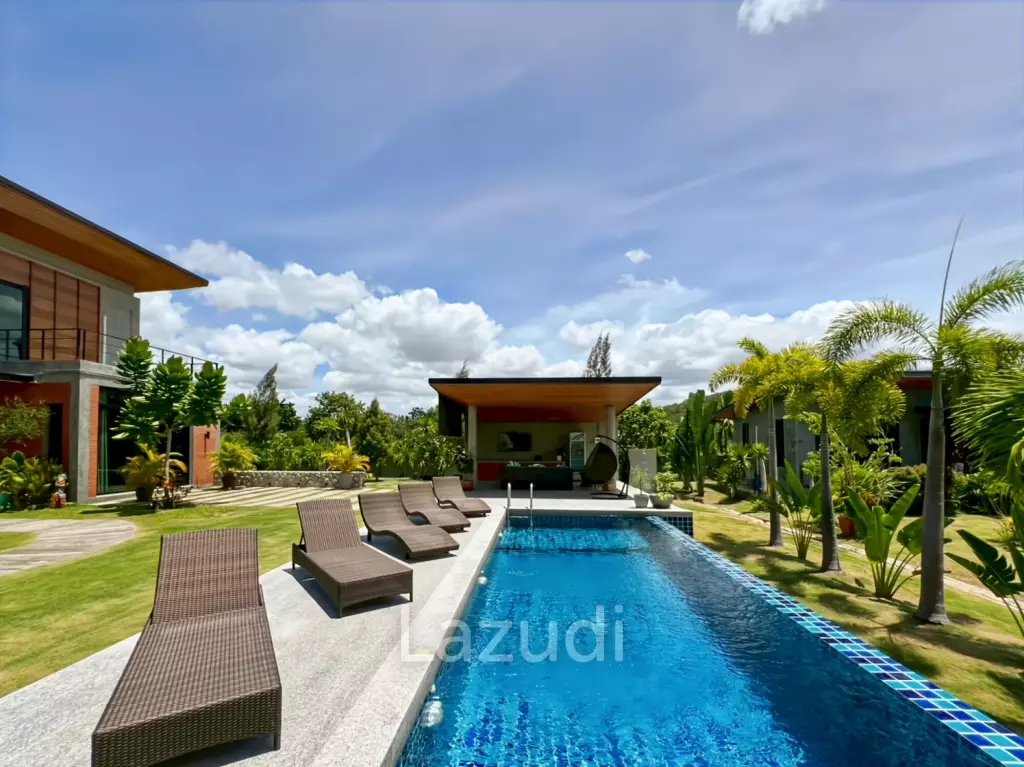 Exclusive 5 Bedroom Villa with Swimming Pool on 5 Rai Plot