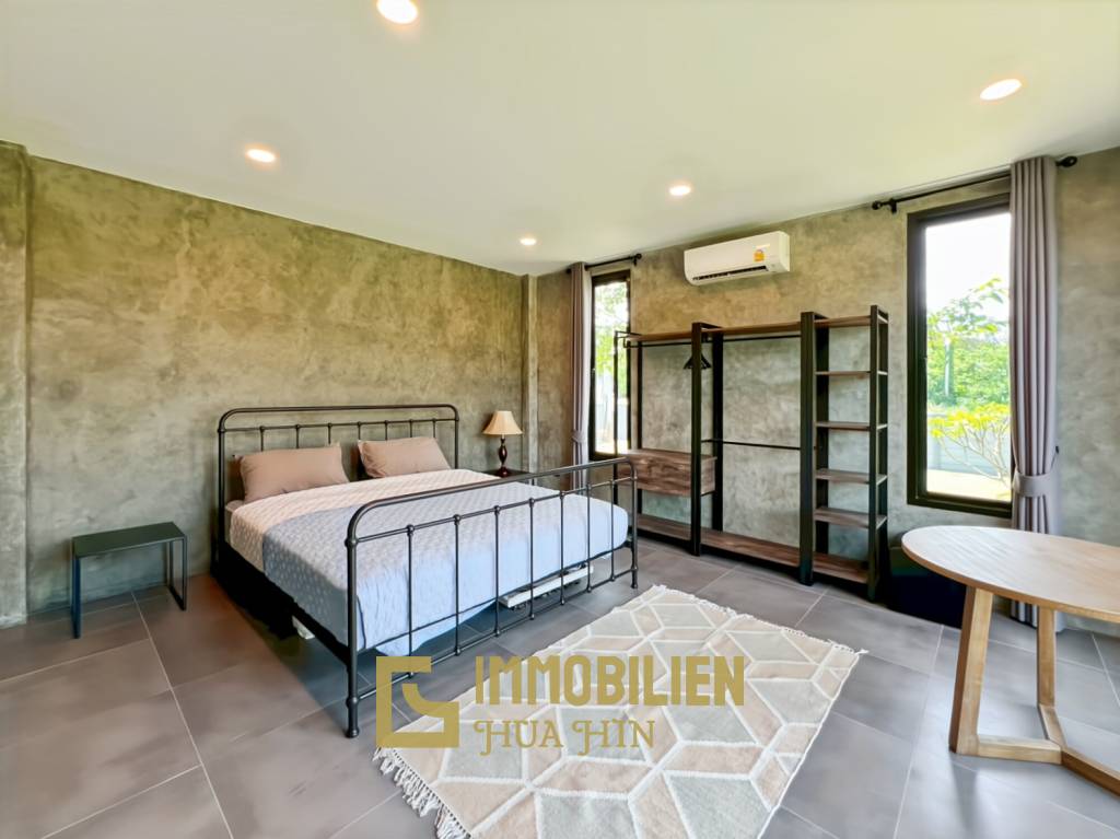 วิลล่า 5 ห้องนอนพร้อมสระว่ายน้ำและพื้นที่สวนขนาดใหญ่ในทับใต้ หัวหิน