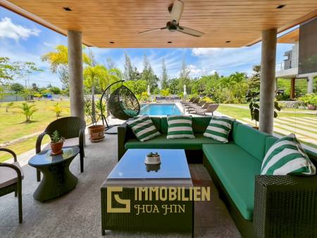 วิลล่า 5 ห้องนอนพร้อมสระว่ายน้ำและพื้นที่สวนขนาดใหญ่ในทับใต้ หัวหิน