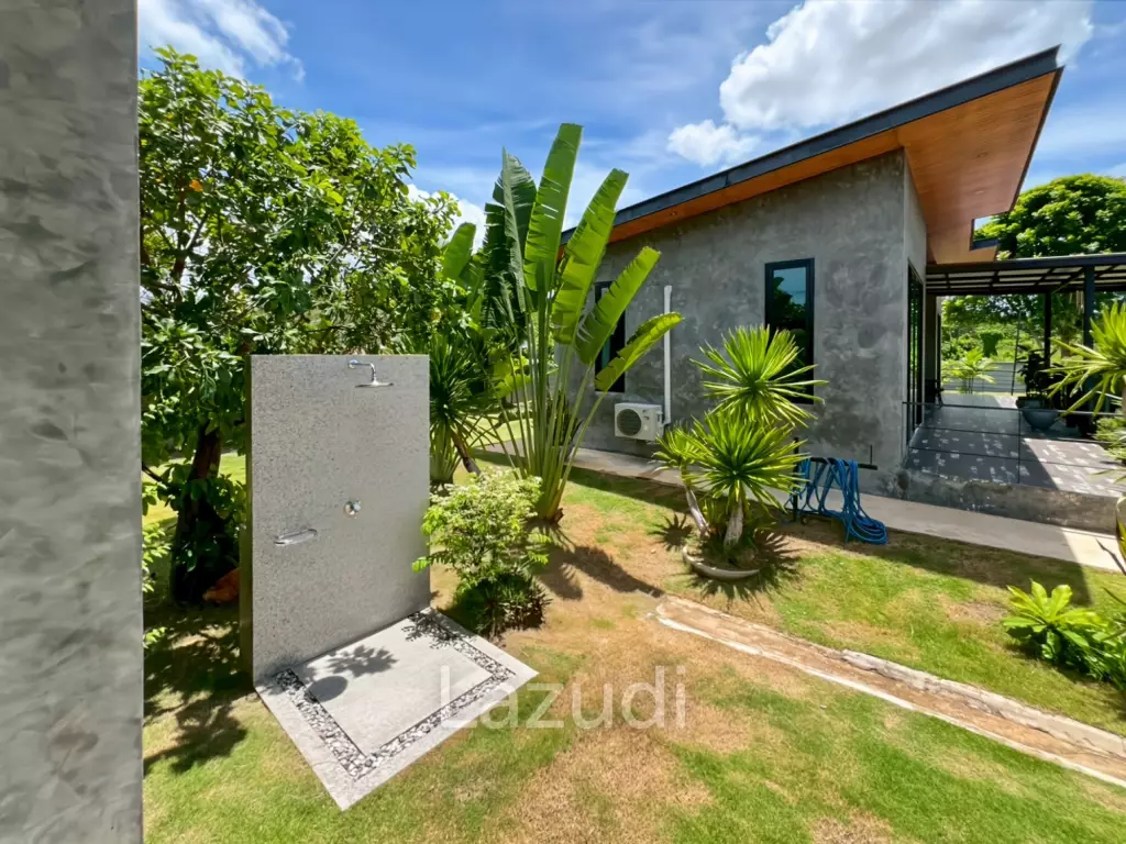Exclusive 5 Bedroom Villa with Swimming Pool on 5 Rai Plot