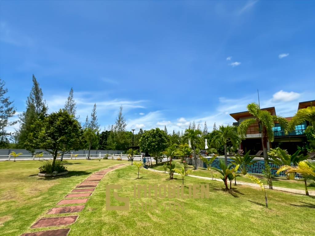 วิลล่า 5 ห้องนอนพร้อมสระว่ายน้ำและพื้นที่สวนขนาดใหญ่ในทับใต้ หัวหิน