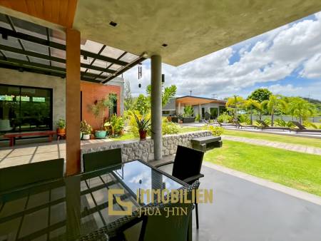 วิลล่า 5 ห้องนอนพร้อมสระว่ายน้ำและพื้นที่สวนขนาดใหญ่ในทับใต้ หัวหิน