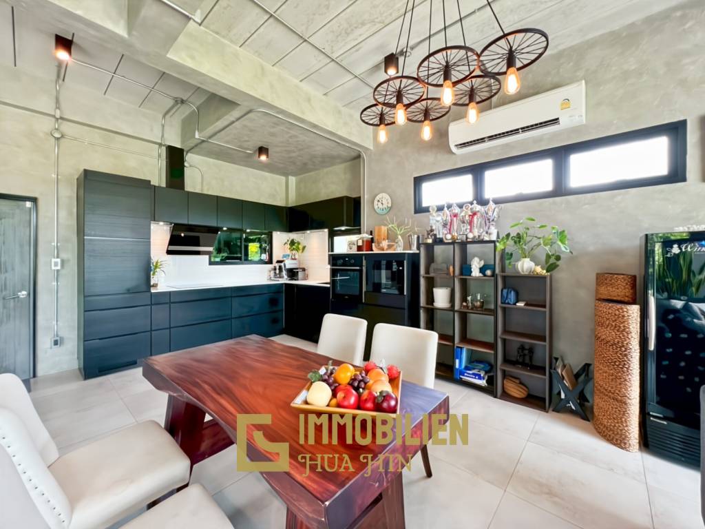 วิลล่า 5 ห้องนอนพร้อมสระว่ายน้ำและพื้นที่สวนขนาดใหญ่ในทับใต้ หัวหิน