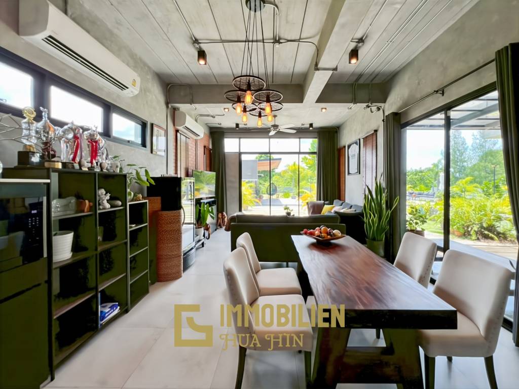 วิลล่า 5 ห้องนอนพร้อมสระว่ายน้ำและพื้นที่สวนขนาดใหญ่ในทับใต้ หัวหิน