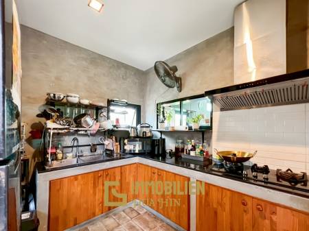 วิลล่า 5 ห้องนอนพร้อมสระว่ายน้ำและพื้นที่สวนขนาดใหญ่ในทับใต้ หัวหิน