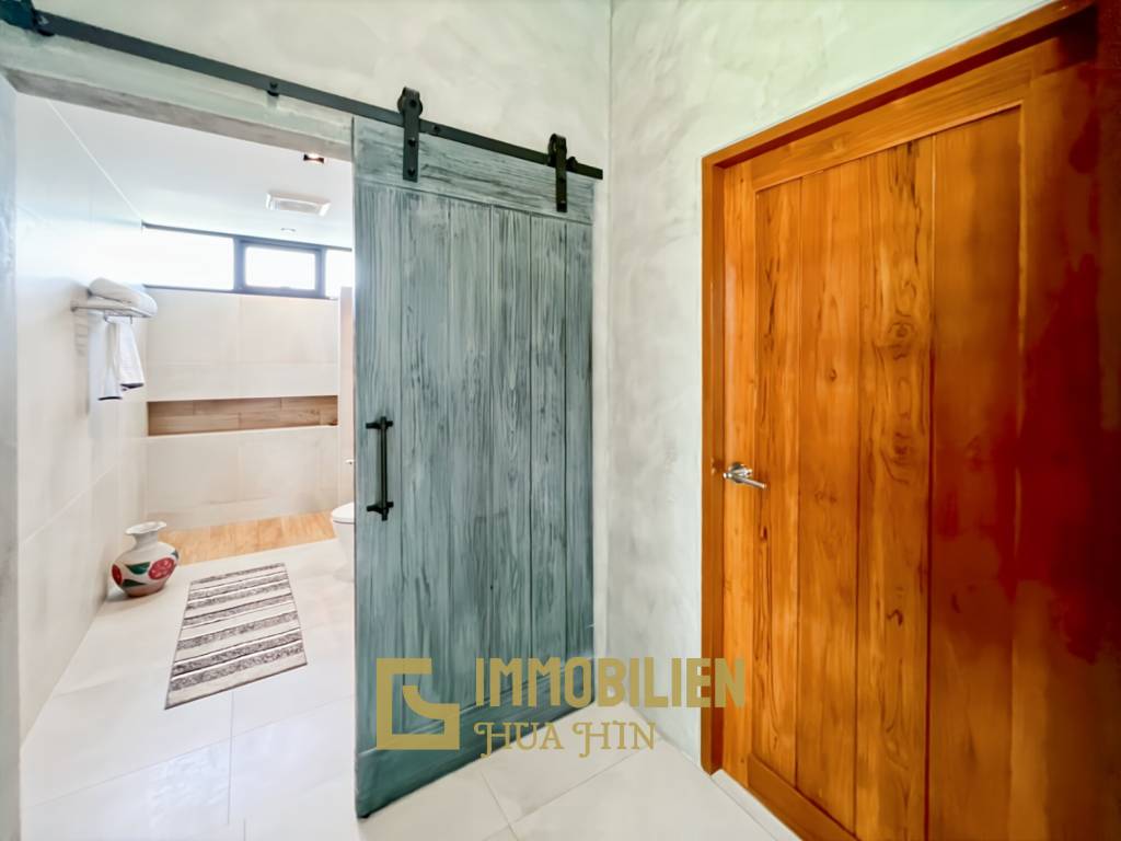 วิลล่า 5 ห้องนอนพร้อมสระว่ายน้ำและพื้นที่สวนขนาดใหญ่ในทับใต้ หัวหิน